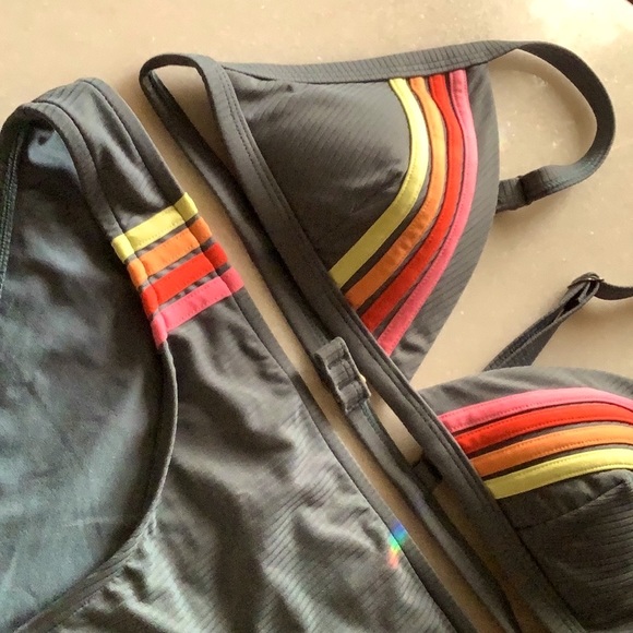 Rip Curl 2 pc bikini wave shapers soft rib xl - Picture 4 of 5